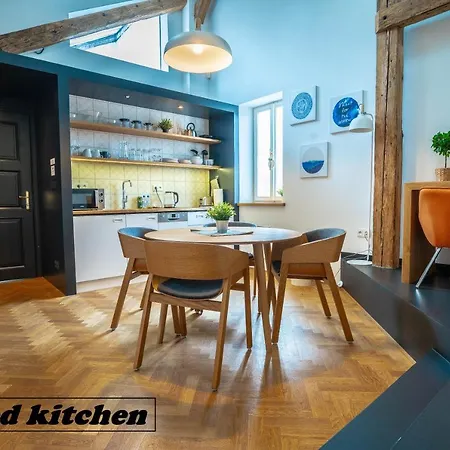 Old Town Square Suites Hotel apartamentowy 2*