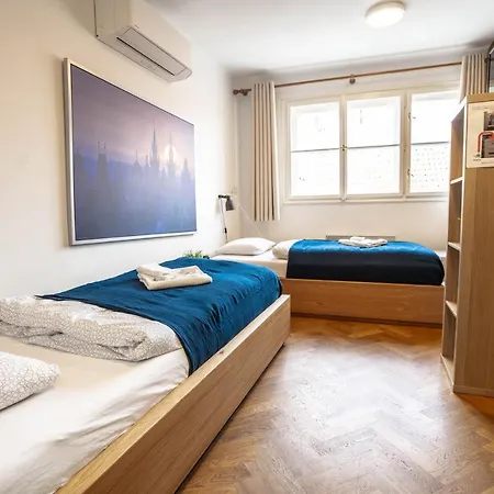 Aparthotel Old Town Square Suites
