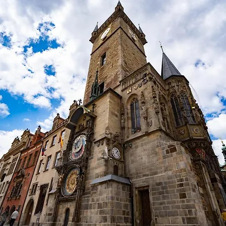 Aparthotel Old Town Square Suites 2*